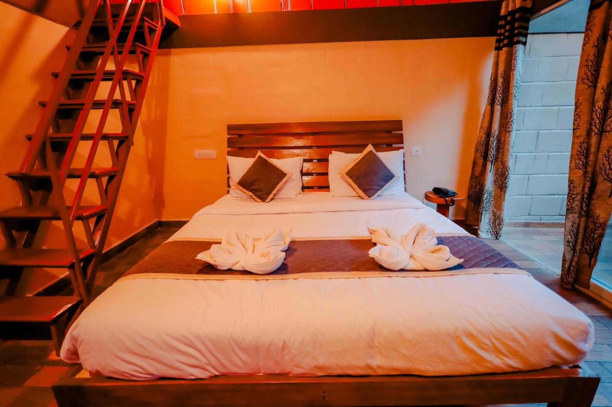 Mookanana Jungle Resort And Spa Hassan Exteriör bild